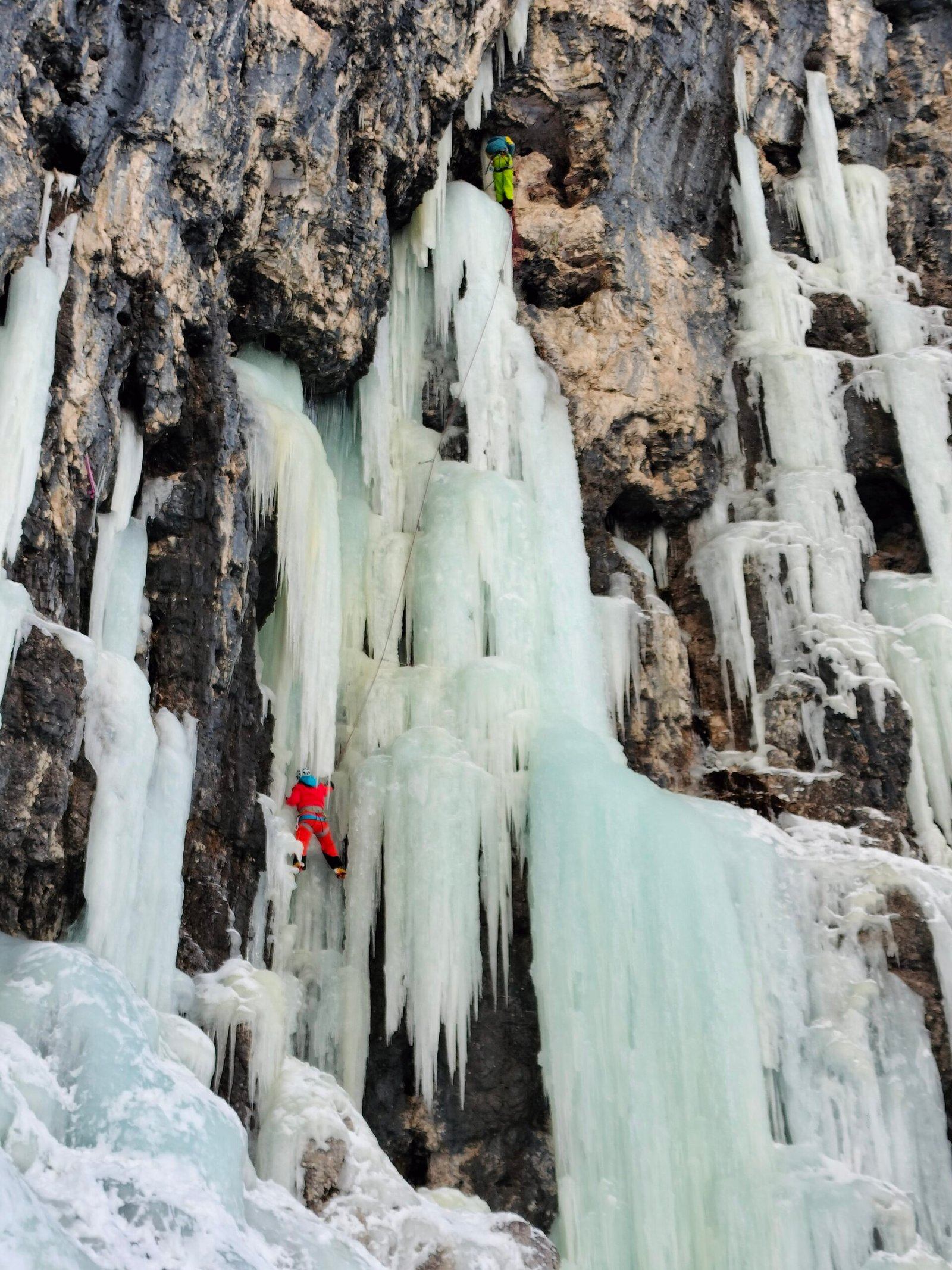 Escalada en hielo con guía de montaña