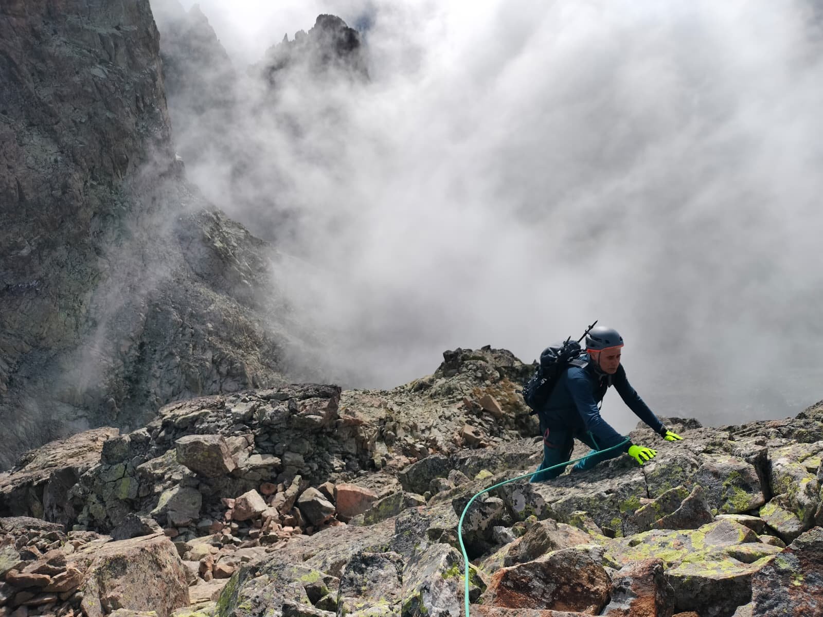 Travesía Petit Pic – Grand Pic du Midi d’Ossau por la arista Peyreget1