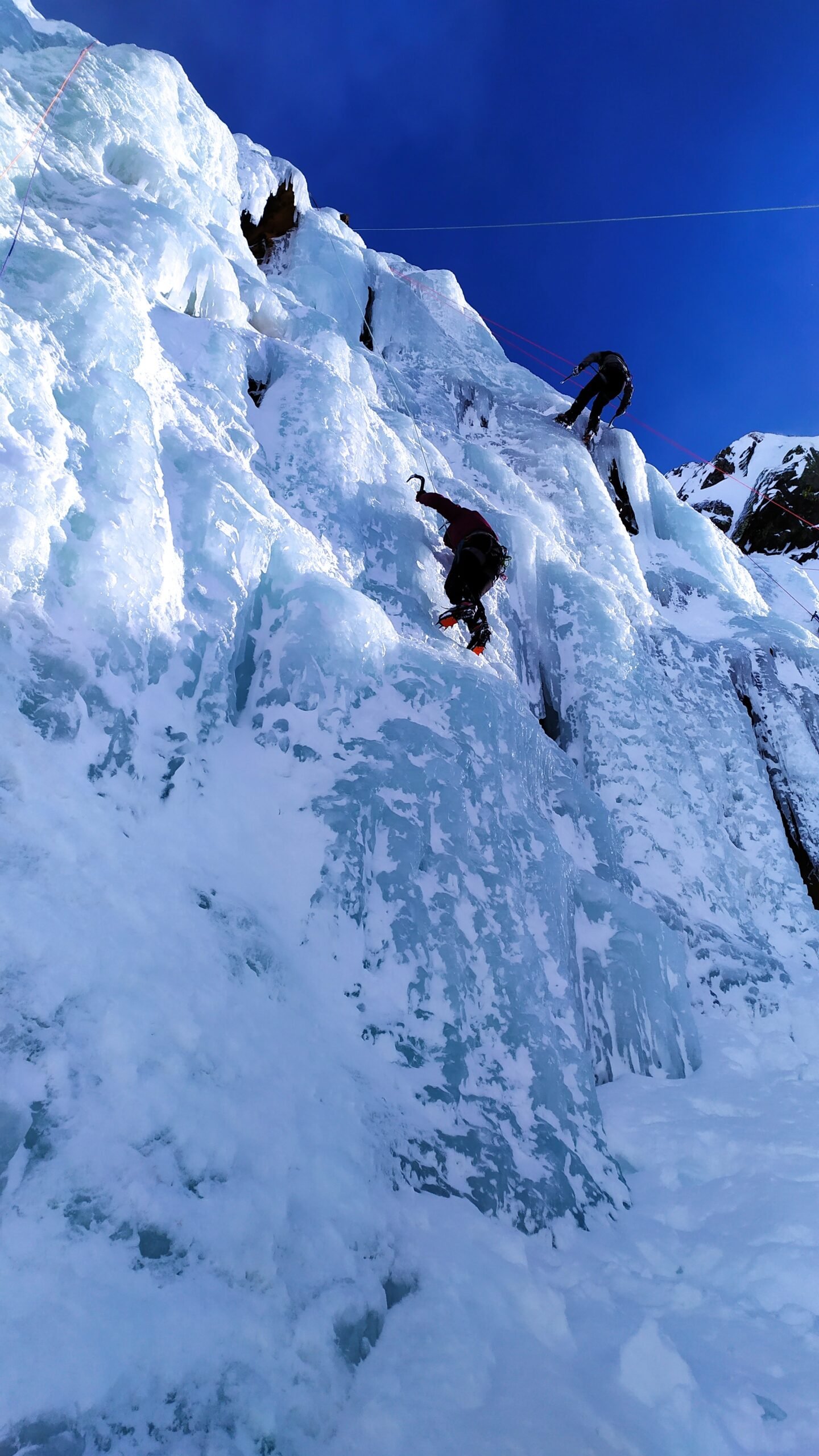 curso de iniciación a la escalada en hielo con guía de montaña8