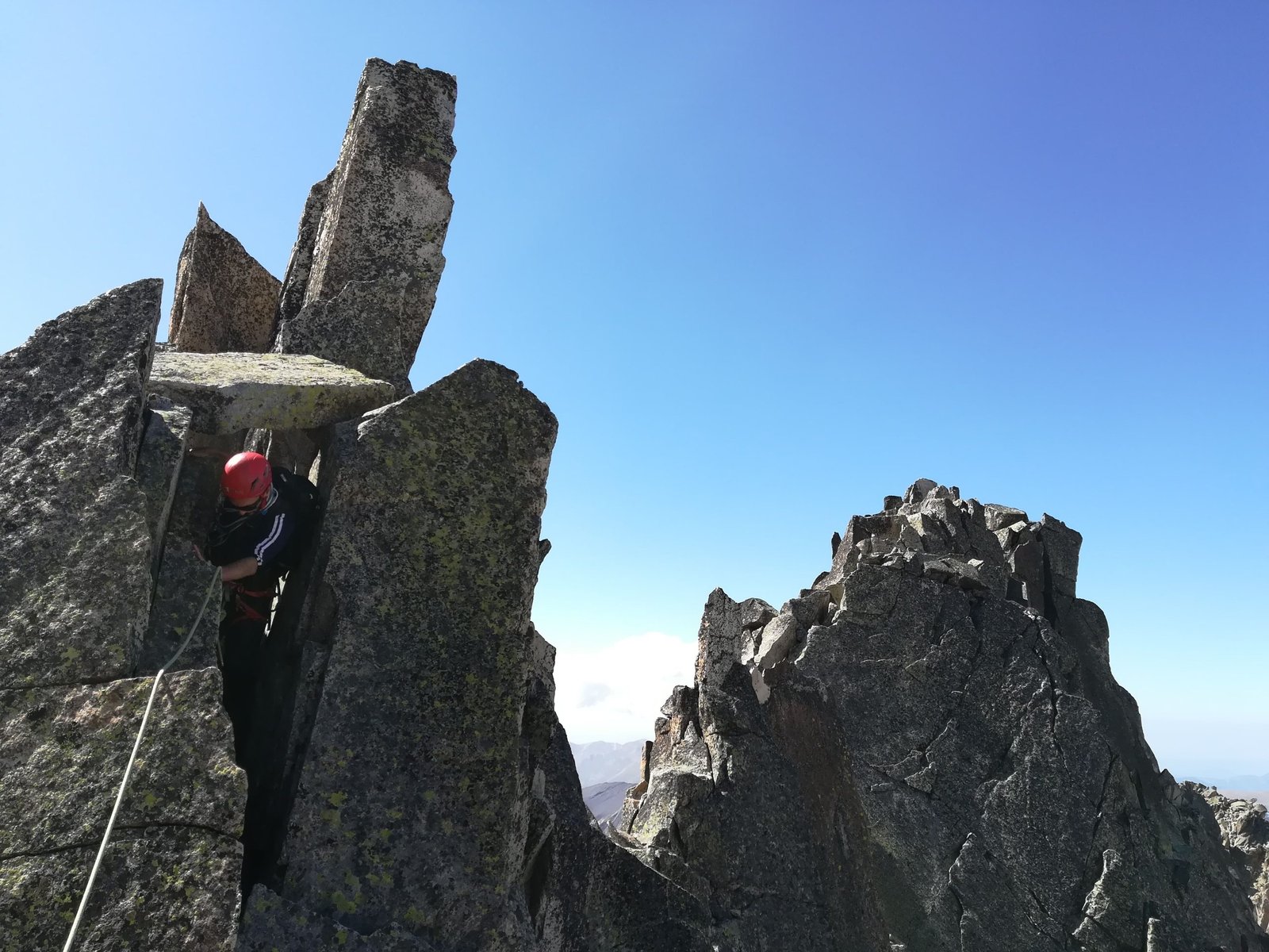 crestas y aristas con un guía de montaña