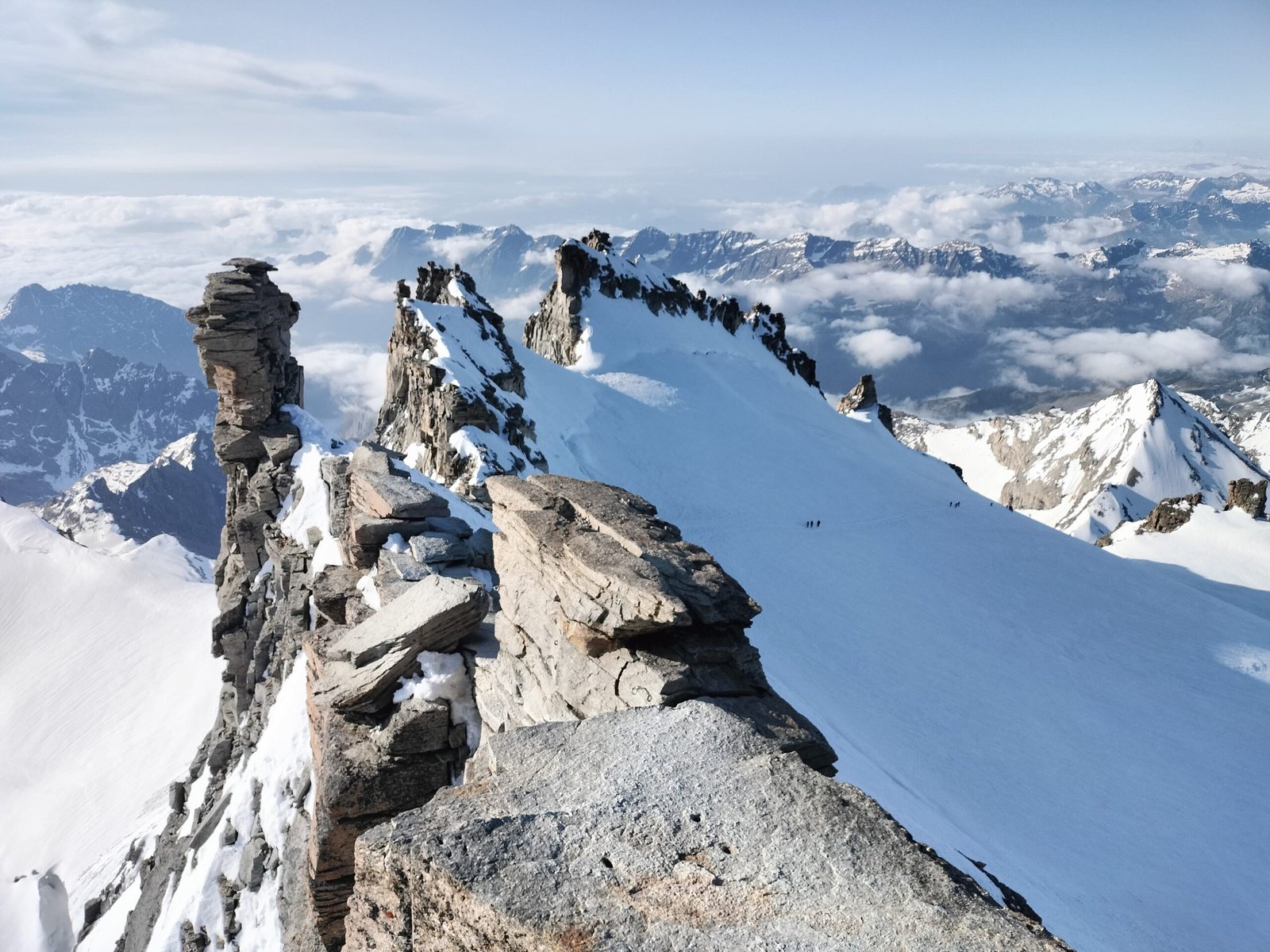 ascensión al gran paradiso con guía de montaña