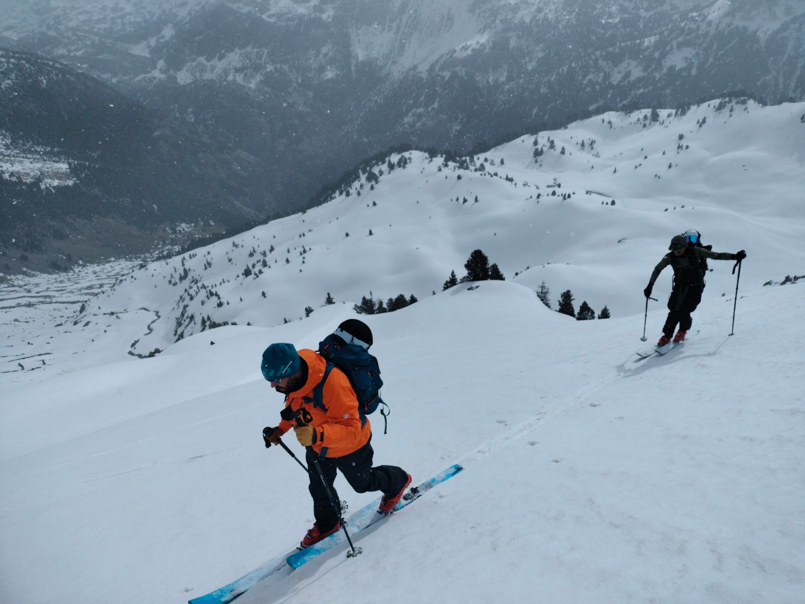 salidas esquí de montaña con guía en Panticosa