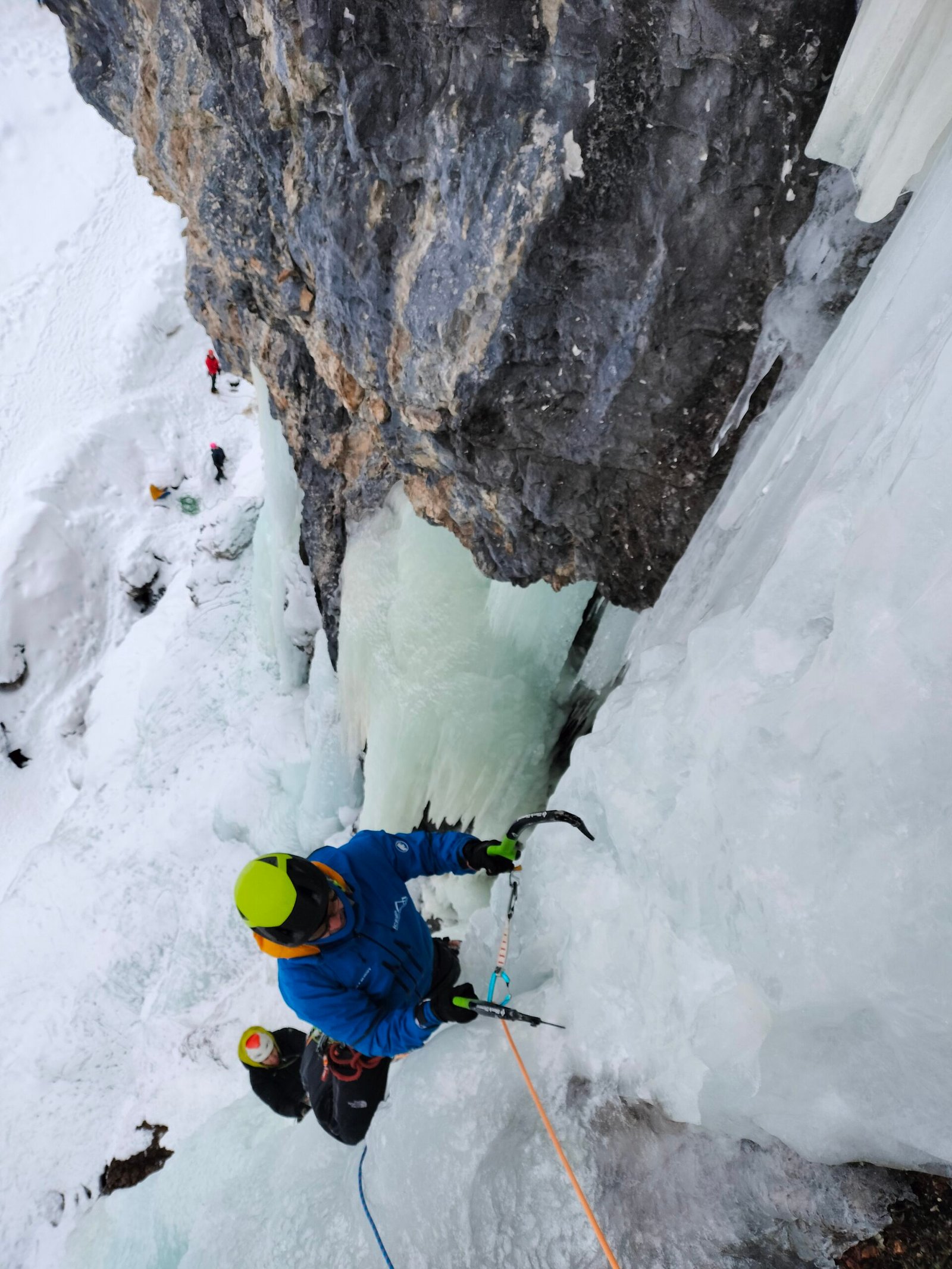 escalada en hielo  dolomitas