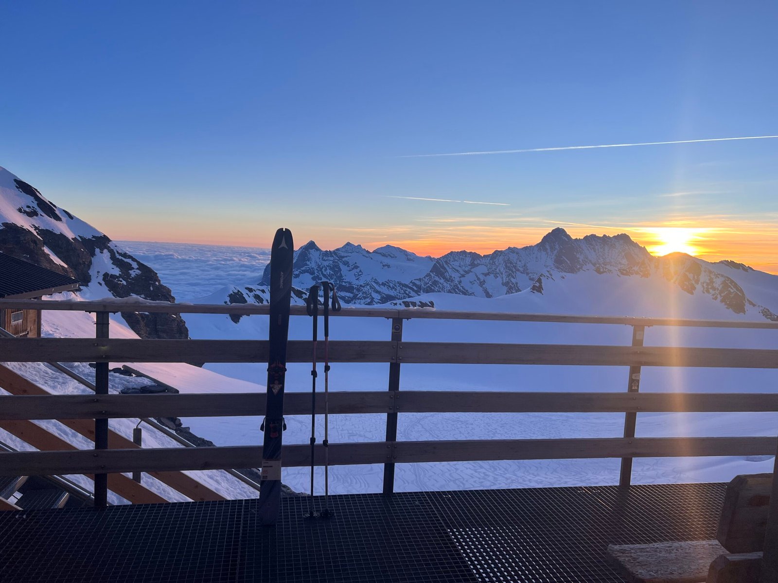 oberland bernes alpes suizos con esquis de montaña